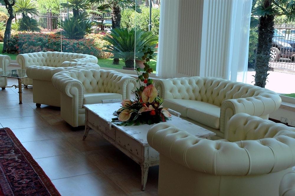 Hotel Grand Gallia 4*